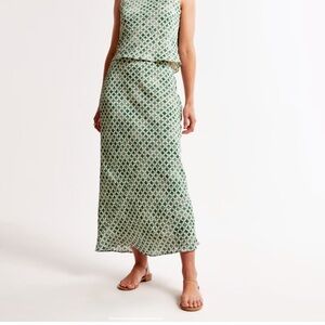 Abercrombie and Fitch Crinkle Nylon Maxi Skirt